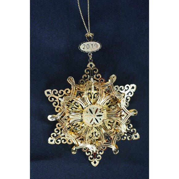 Danbury Mint 18K Gold-Plated 2019 Snowflake Christmas Ornament - Picture 1 of 4
